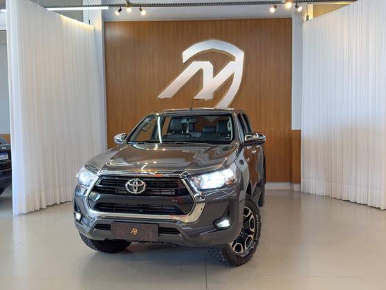 TOYOTA HILUX 2.8 D-4D TURBO DIESEL CD SRV 4X4 AUTOMÁTICO